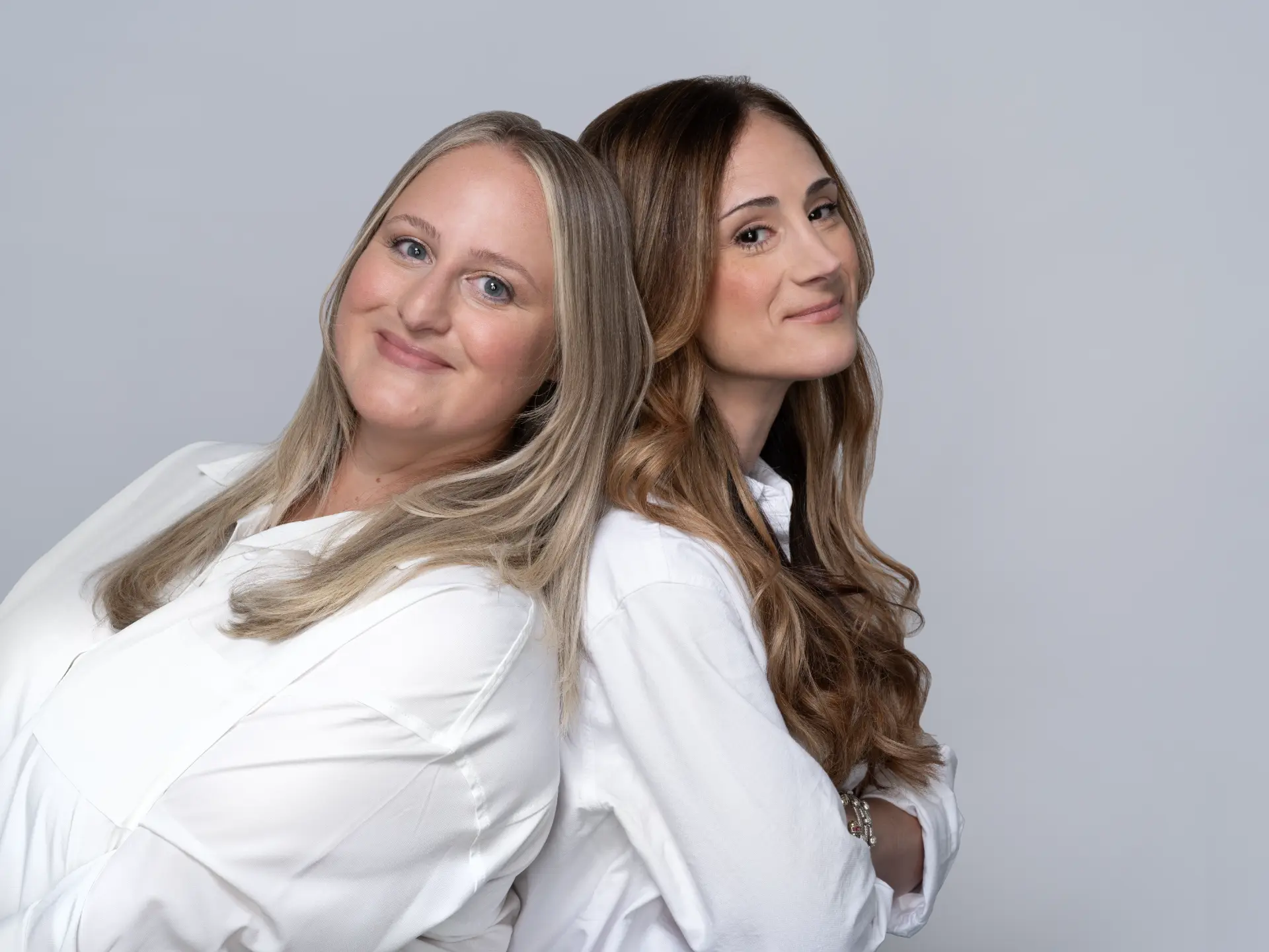 Brooke and Samantha, sisters and founders of nosh Beauty